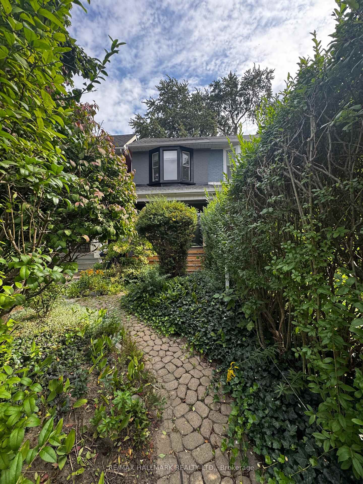 Property Photo:  145 Eaton Avenue  ON M4J 2Z9 