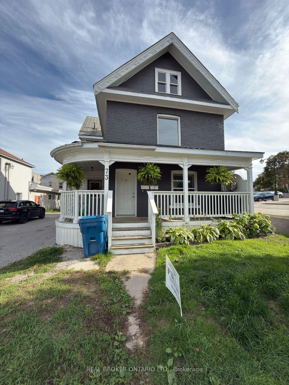Property Photo:  73 Coldwater Street E 2  ON L3V 1W6 