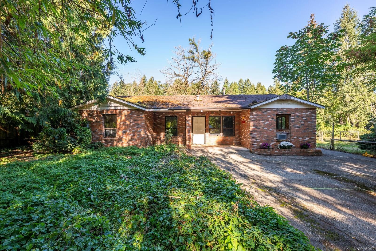 Property Photo:  2547 Mabley Rd  BC V9N 9K2 