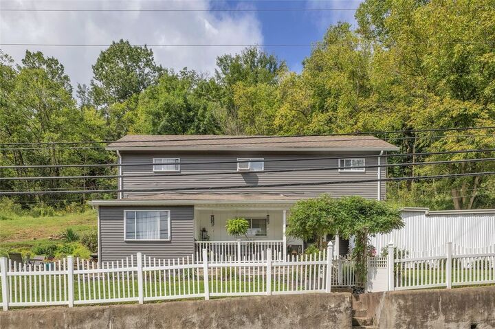 Property Photo:  1722 Blythedale Rd  PA 15018 
