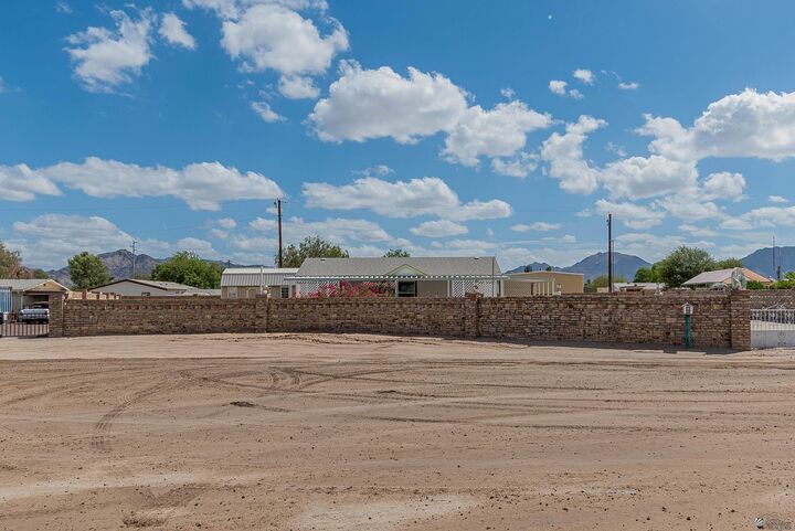 Property Photo: 12127 S Shell Ave AZ 85367
