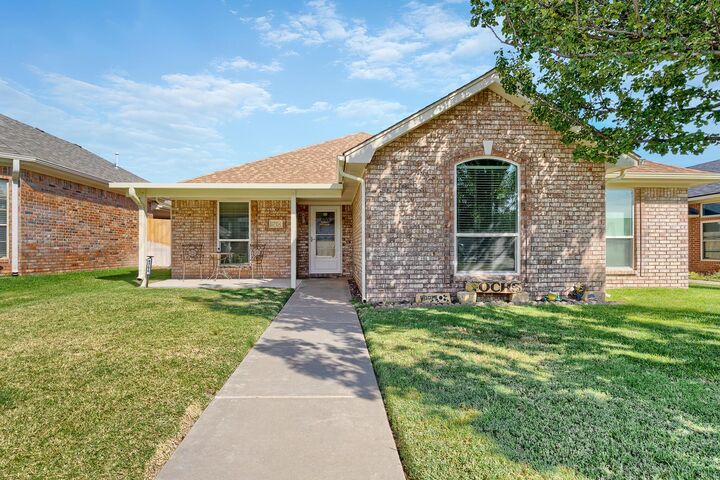 Property Photo:  6704 Admiral Court  TX 79124-1100 