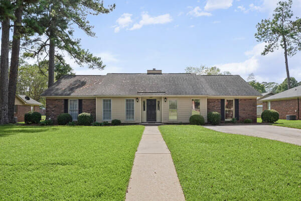 Property Photo: 2306-B Tuxedo Lane GA 31707