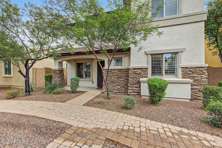 Property Photo:  2552 E Vermont Drive  AZ 85295 