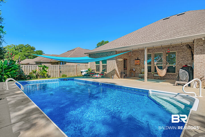 Property Photo: 908 Dalton Circle AL 36535