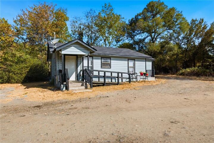 Property Photo:  906 West Martin Luther King Jr Street A &Amp B  TX 77803 