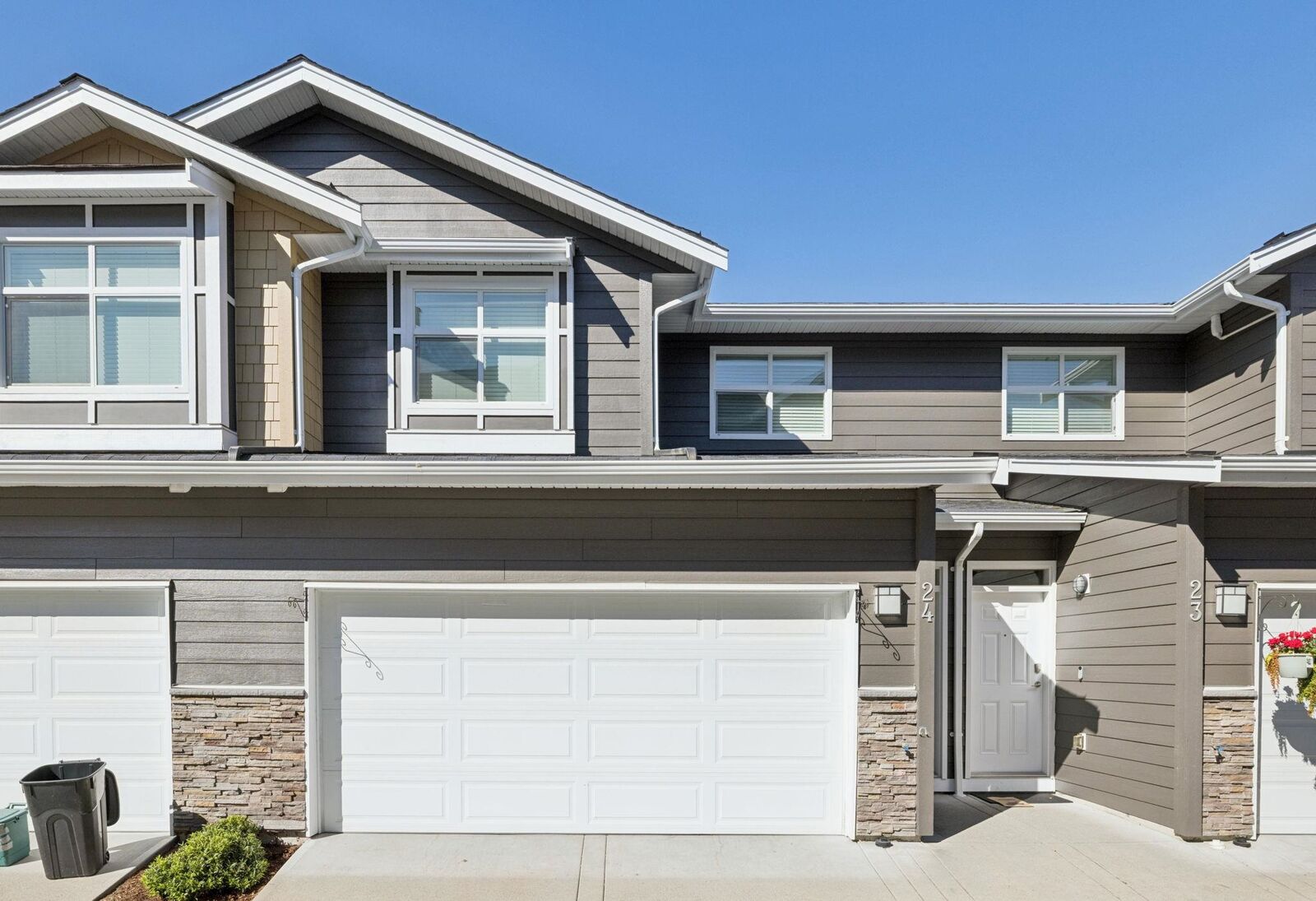 Property Photo:  11461 236 Street 24  BC V2W 0H6 