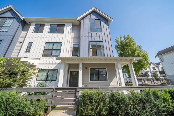 Property Photo:  488 Furness Street 64  BC V3M 0M1 