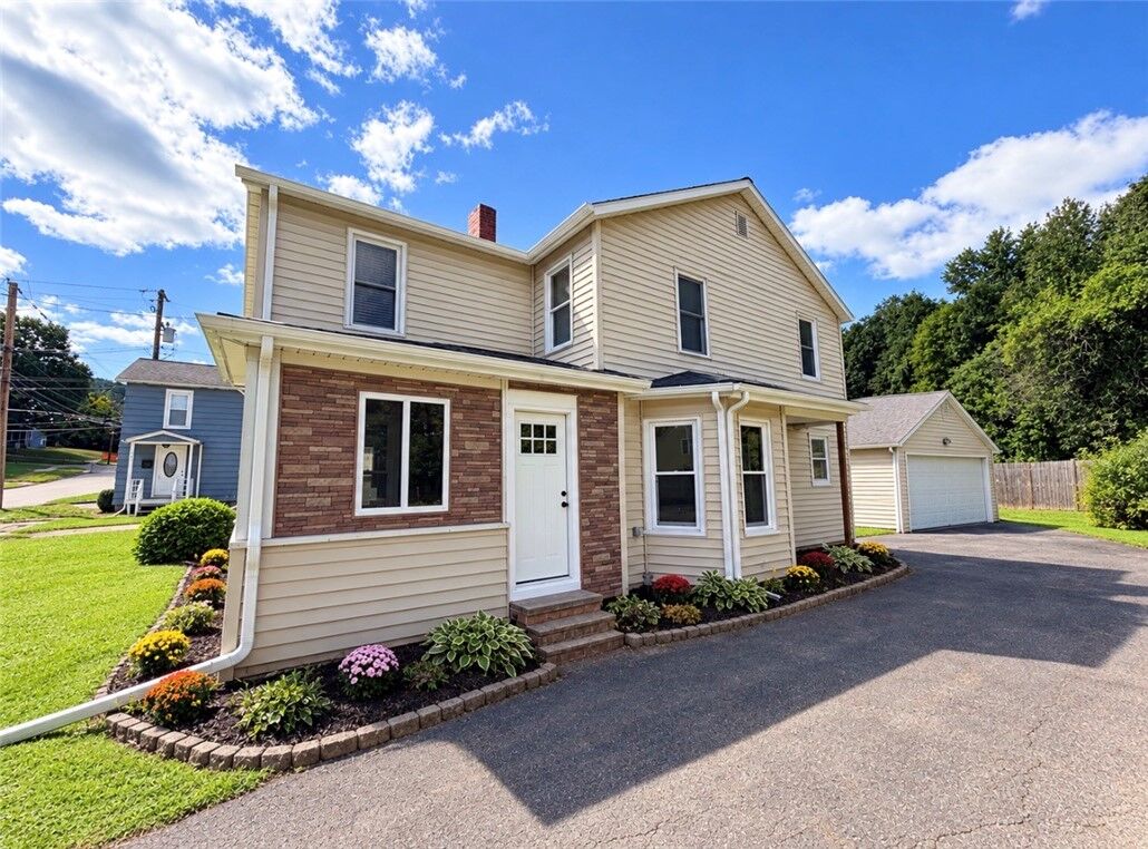 Property Photo:  179 Chestnut Street  NY 14830 