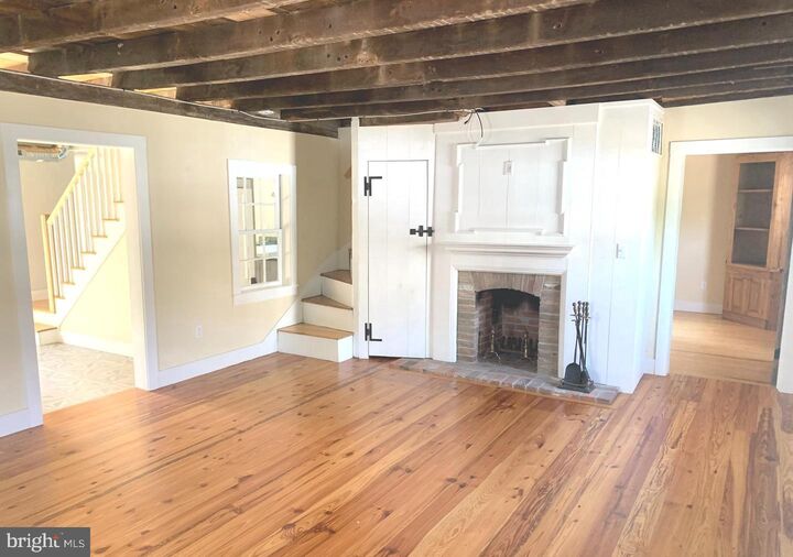 Property Photo:  102 Locust Street  MD 21663 