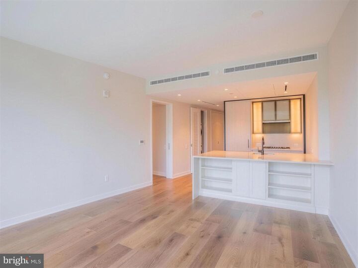 Property Photo:  601 Wharf Street SW 204  DC 20024 