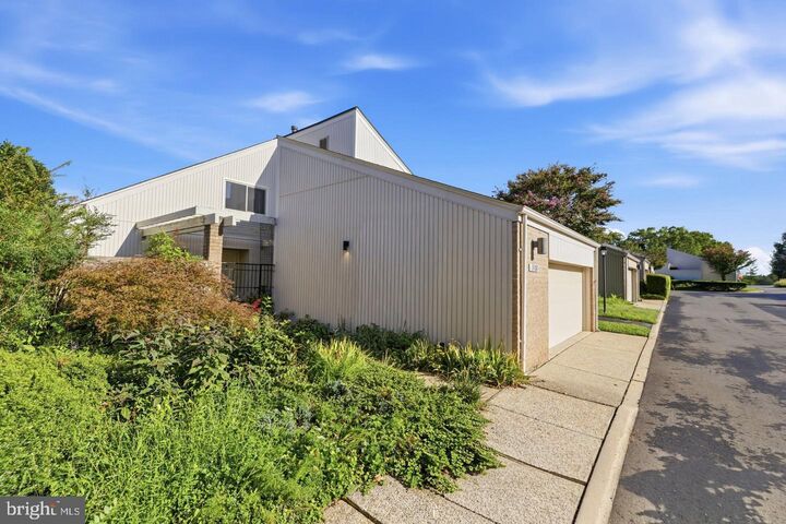 Property Photo:  19108 Rhodes Way  MD 20886 