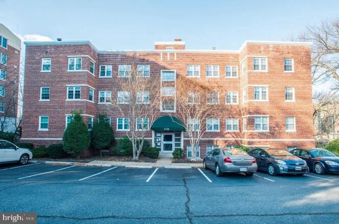 Property Photo:  1336 N Ode Street 1  VA 22209 