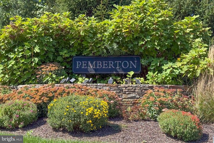 Property Photo: 213 Kestrel Court PA 19348