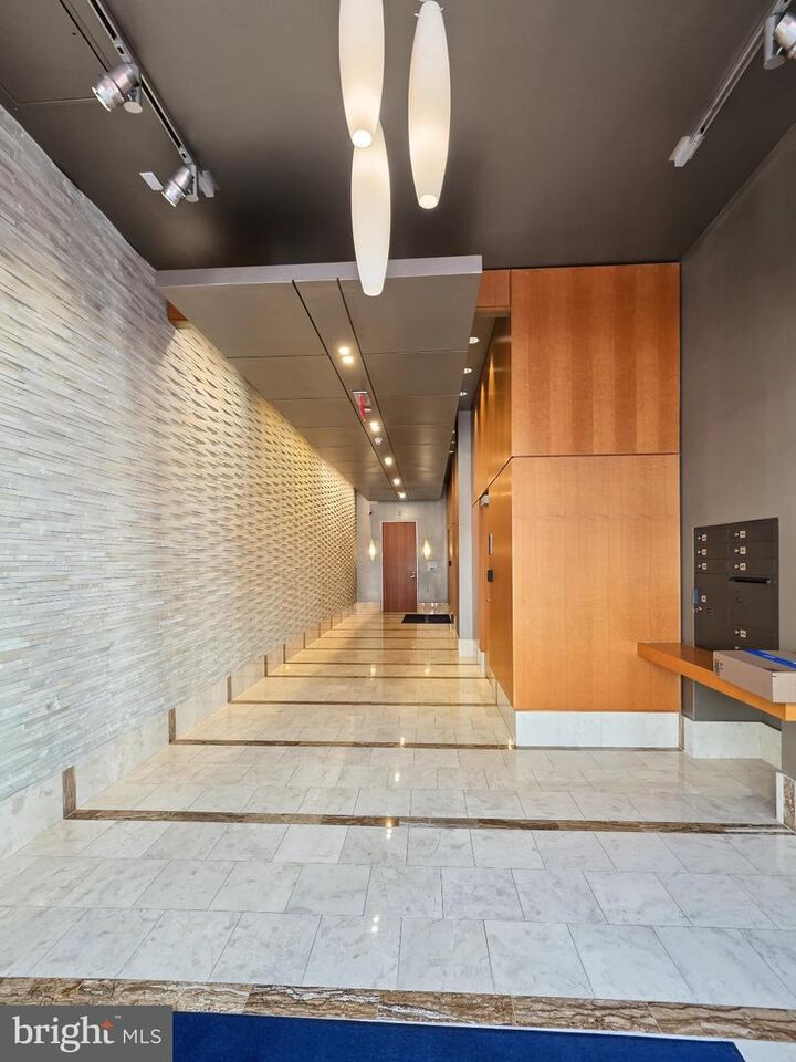 Property Photo:  139 Waterfront Street 306  MD 20745 