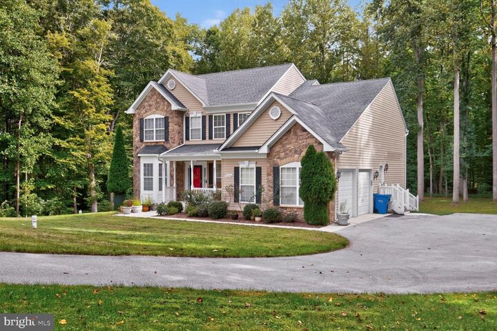 Property Photo:  8100 Hollow Tree Lane  MD 20772 