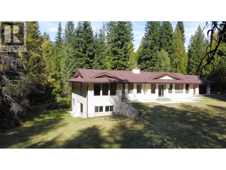 Property Photo:  1070 Webb Road  BC V0G 2G0 