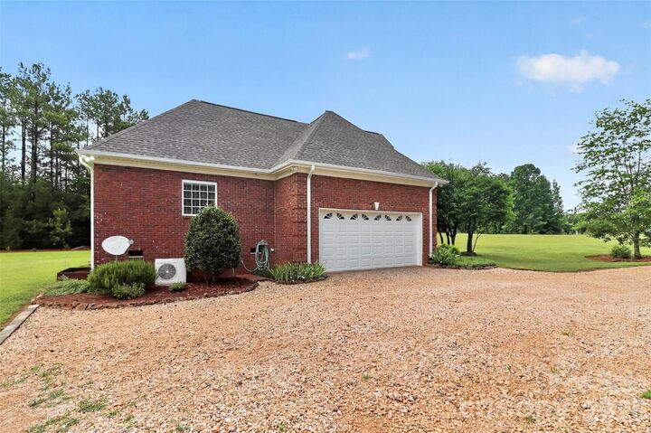Property Photo: 2374 Brooks Road SC 29706