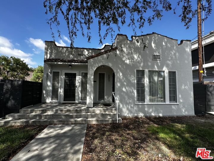 Property Photo: 8903 Hubbard St CA 90232