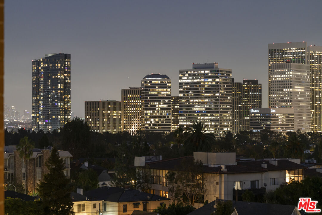 Property Photo:  10430 Wilshire Blvd, Unit 606  CA 90024 