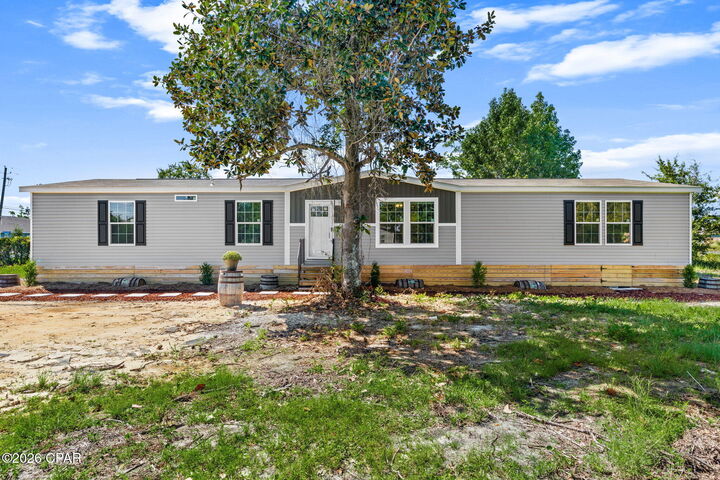 Property Photo: 1224 S Berthe Avenue FL 32404