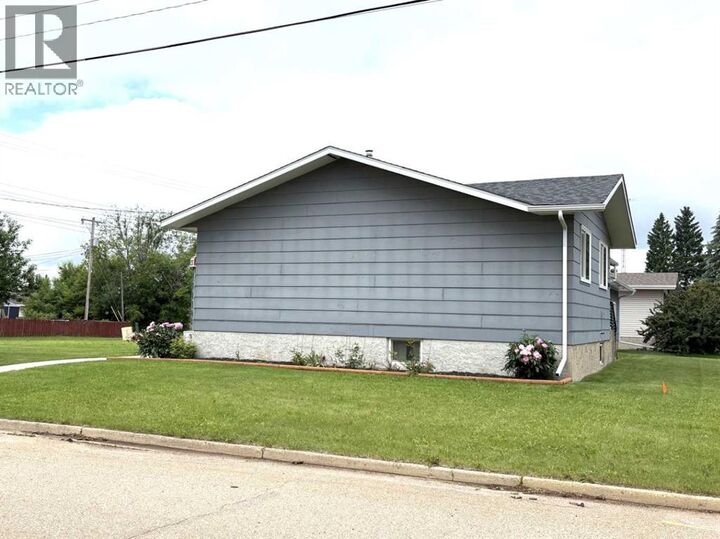 Property Photo: 5402 47 Avenue West AB T0B 1N0