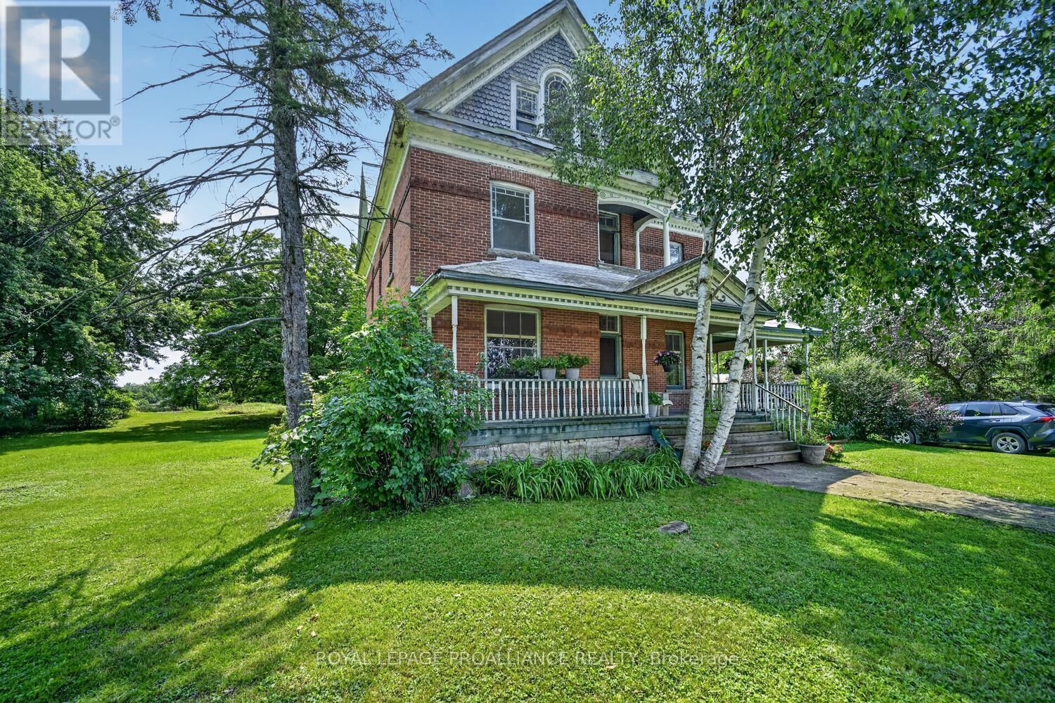 Property Photo:  74 Rockfield Road  ON K0E 1R0 