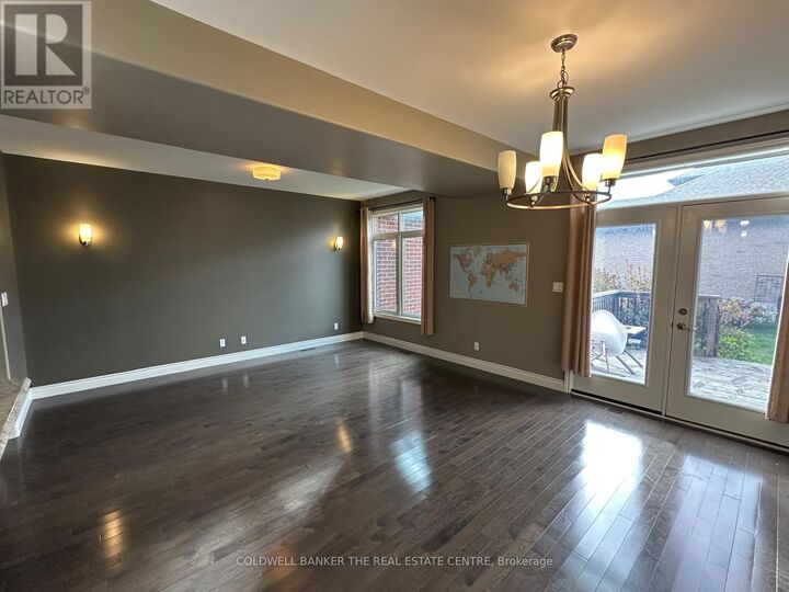 Property Photo:  48 Hanover Court  ON K8N 0B1 