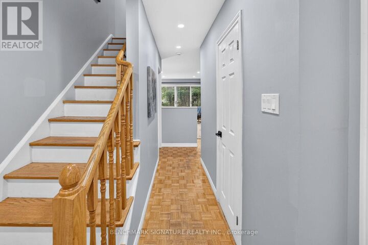 Property Photo:  5292 Pinedale Avenue 11  ON L7L 3V8 