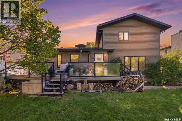Property Photo:  139 Neusch Crescent  SK S7K 7V4 