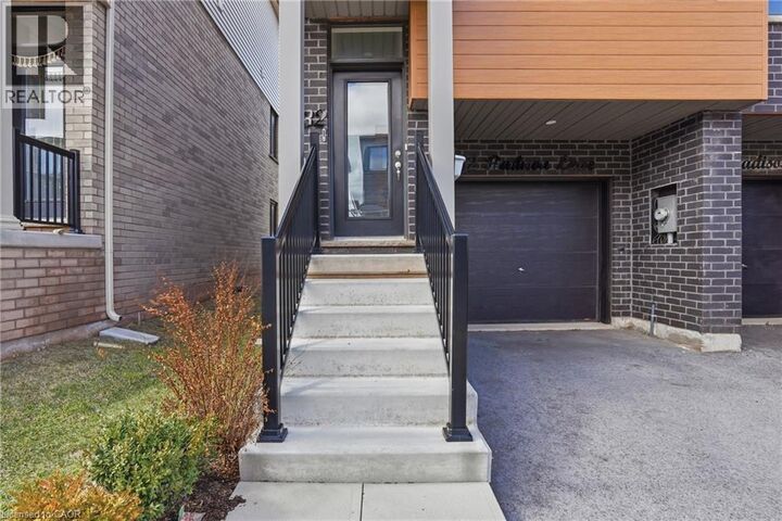 Property Photo:  32 Radison Lane  ON L8H 0B5 