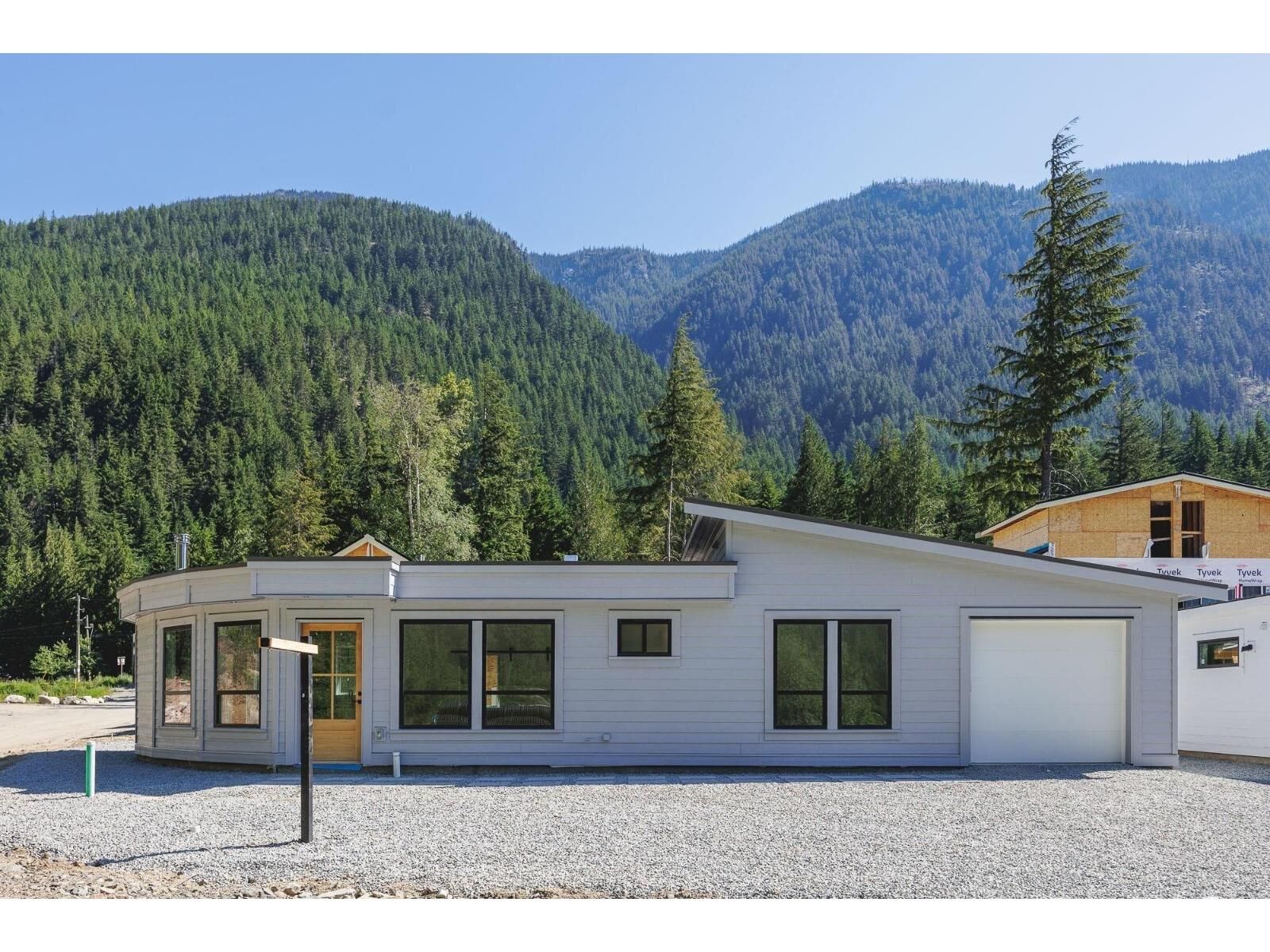 Property Photo:  71346 Grove Place Hg 188  BC V0X 1L5 