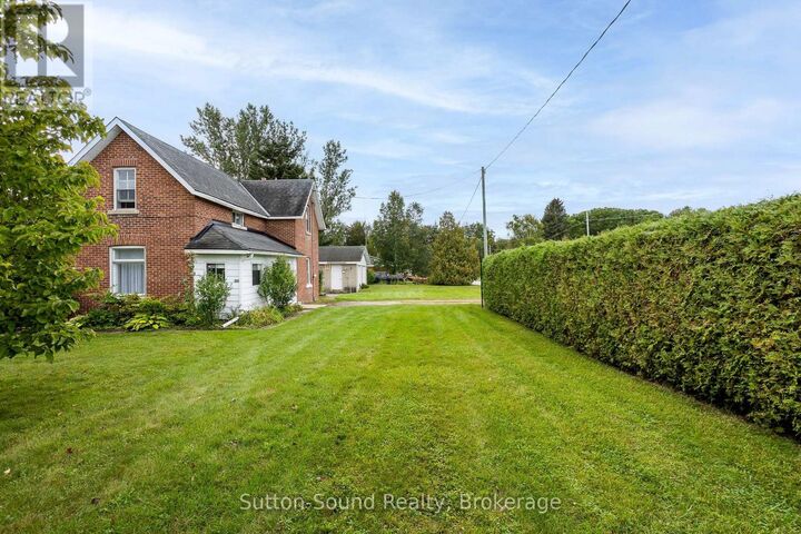 Property Photo:  789 West 24th St West Street West  ON N4K 4H9 