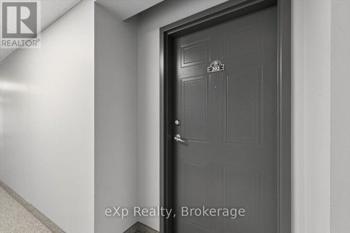 Property Photo:  41 Goodwin Drive 202  ON N1L 0E7 