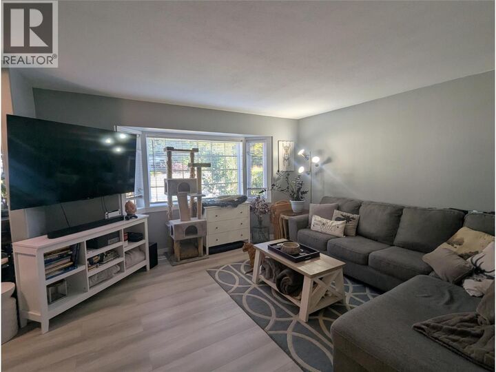Property Photo:  1018 Hillside Avenue  BC V0E 1M0 