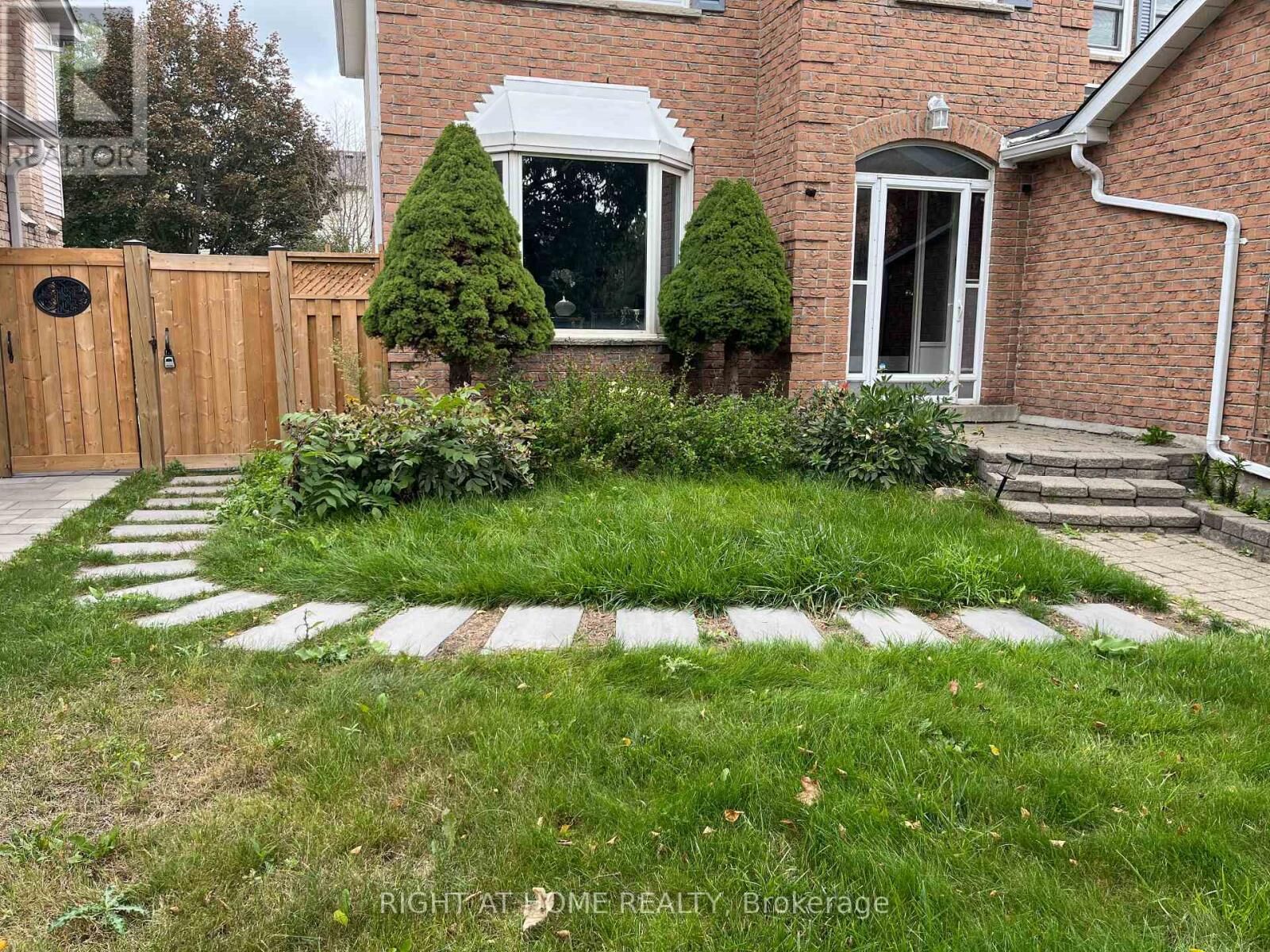 Property Photo: 45 Stiver Drive ON L3Y 7V8