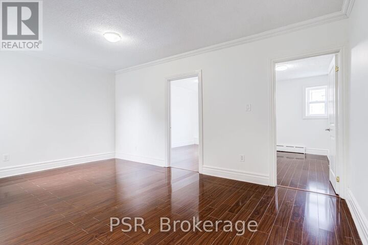 Property Photo: 2 Craighurst Avenue 2 ON M4R 1J8