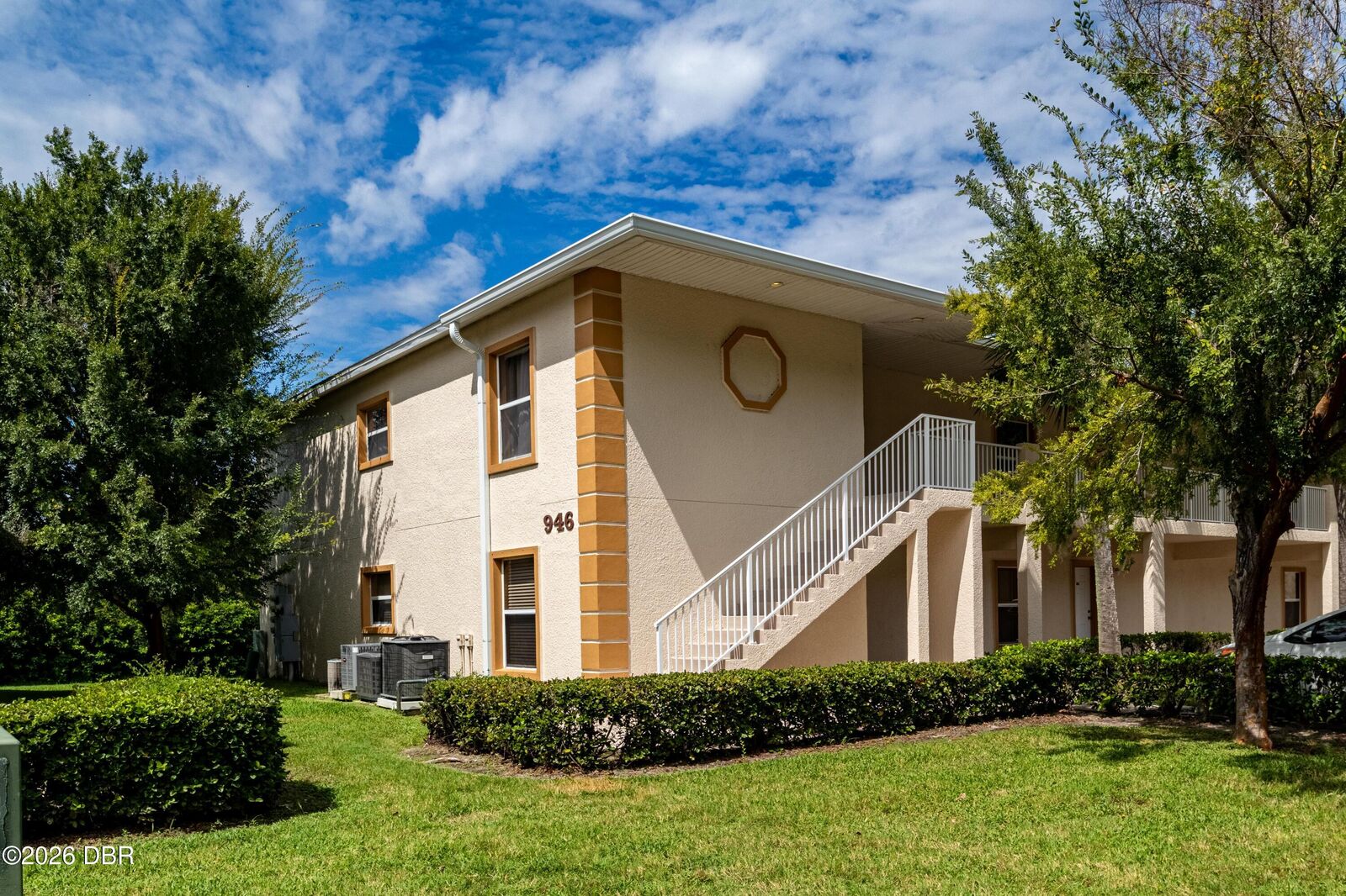Property Photo:  