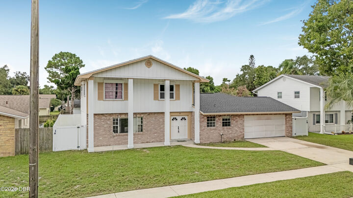 Property Photo:  62 Ravenwood Drive  FL 32129 