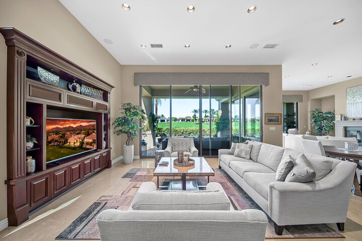 Property Photo:  76447 Via Chianti  CA 92210 