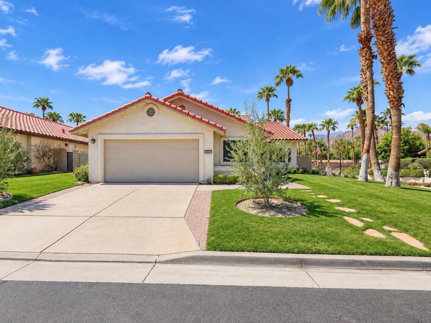 Property Photo:  49185 Balada Court  CA 92253 