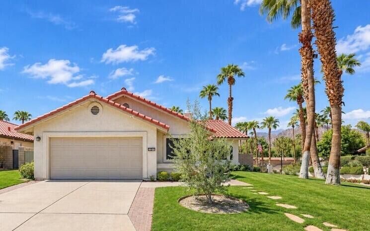 Property Photo:  49185 Balada Court  CA 92253 