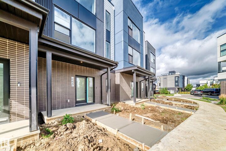 Property Photo:  5 Rondeau Drive 63  AB T8N 7X8 