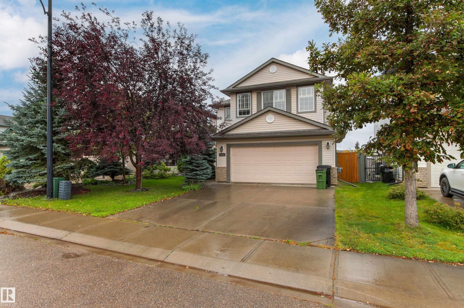 Property Photo:  5214 205 Street NW  AB T6M 2Y6 