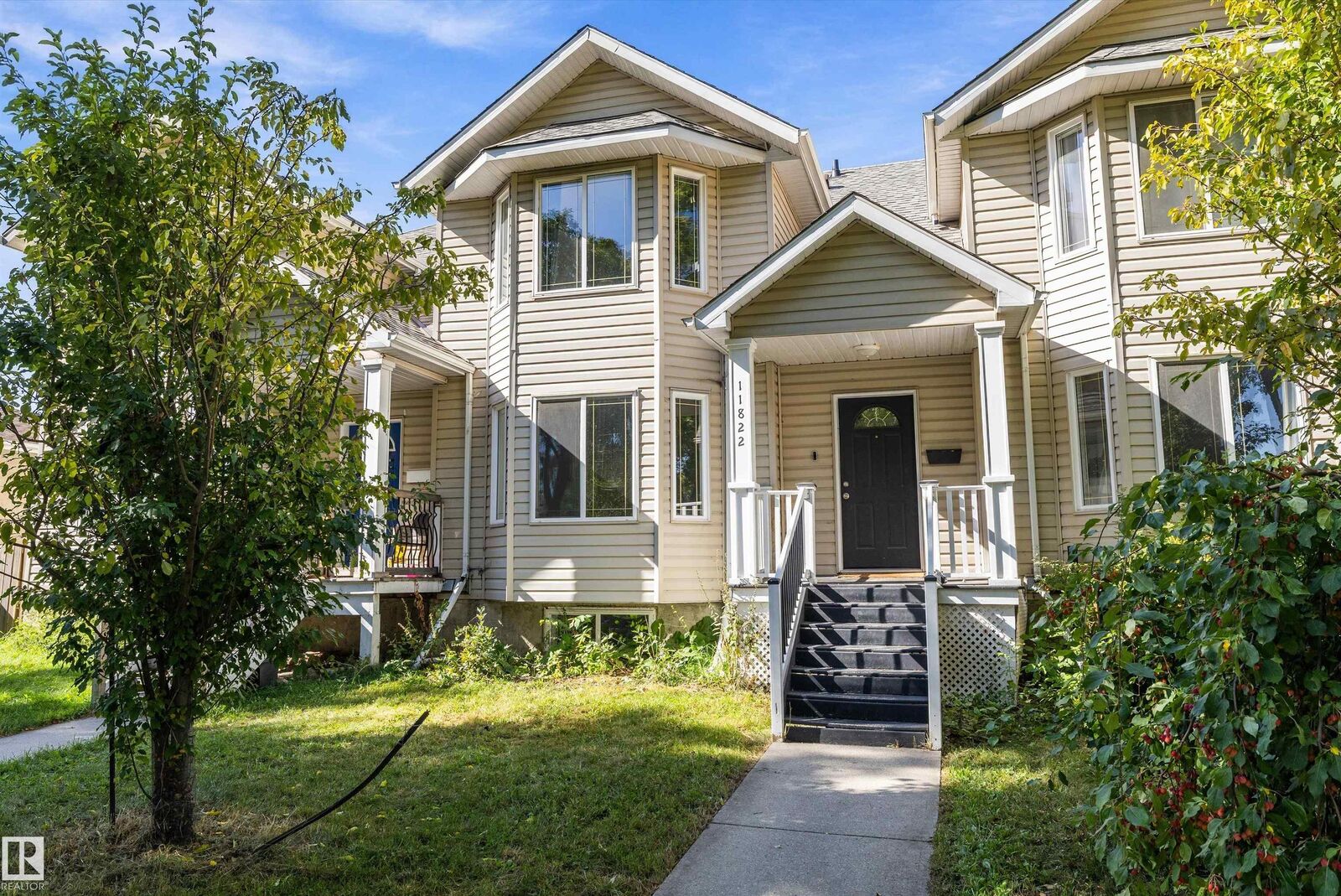 Property Photo:  11822 47 Street NW  AB T5W 2W8 