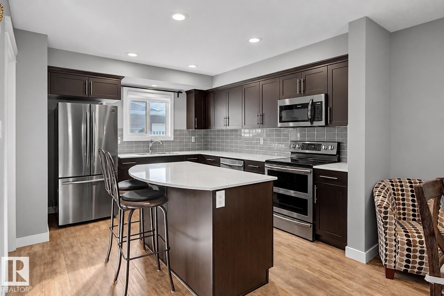 Property Photo:  769 Secord Boulevard NW  AB T5T 7J8 