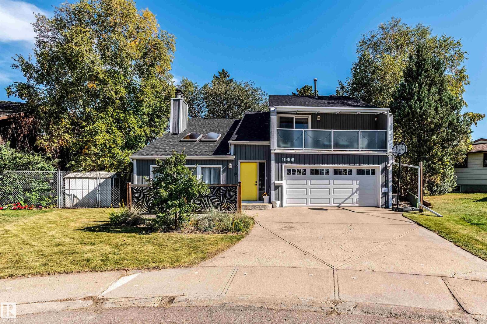 Property Photo: 10606 25A Avenue NW AB T6J 4K3