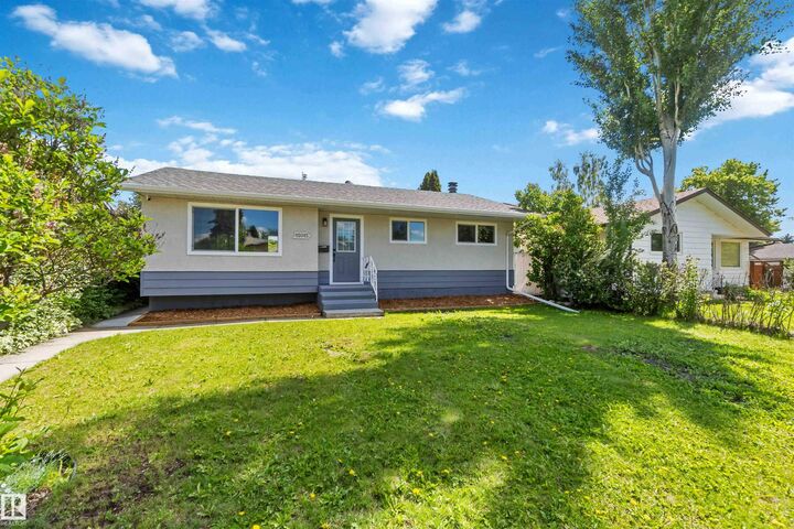 Property Photo:  15015 95 Street NW  AB T5E 3Z3 