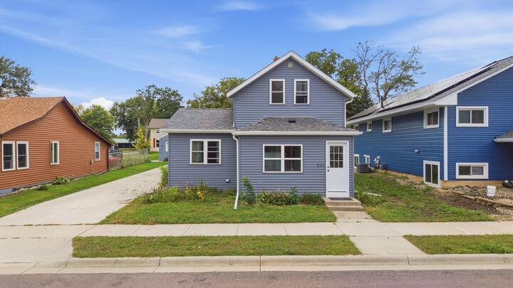 Property Photo:  221 S Lincoln Street  MN 56055 