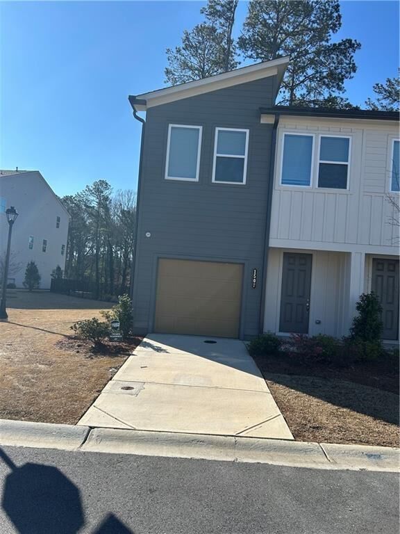 Property Photo:  1507 Albert Lane NW  GA 30318 
